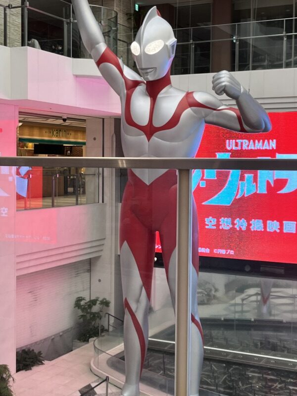 巨大ウルトラマンリピア